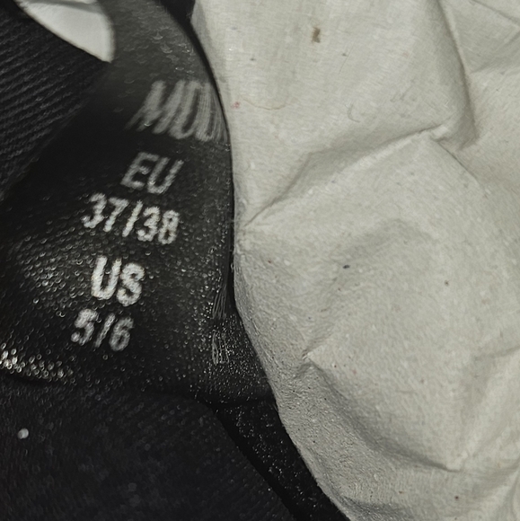 Moon Boot Black Winter Boots - Picture 4 of 4